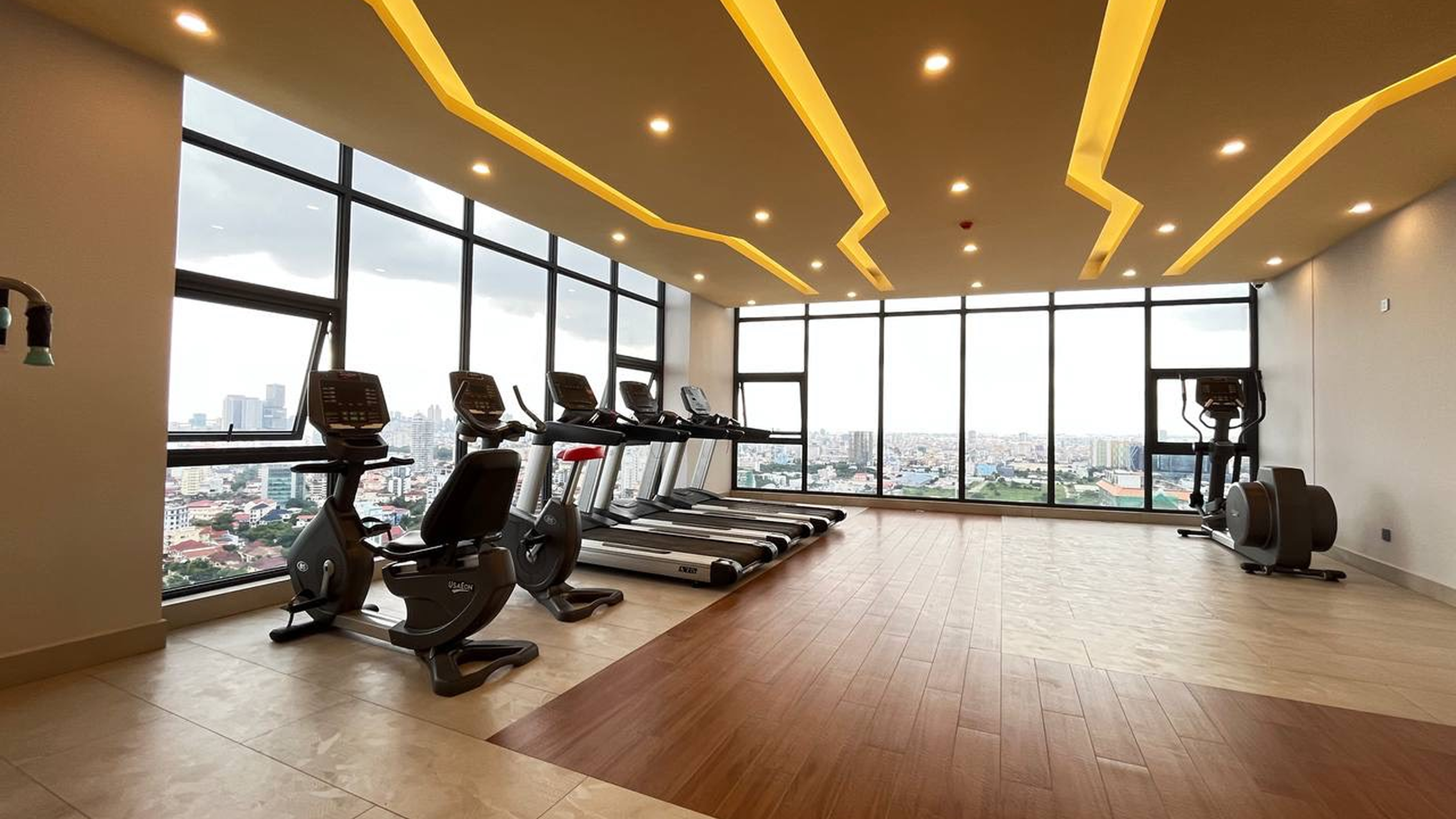 クラウンタワーズ-17