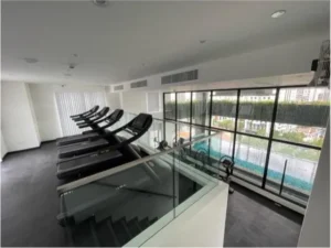 L'attrait BEOUNG KENG KANG ジムの内装