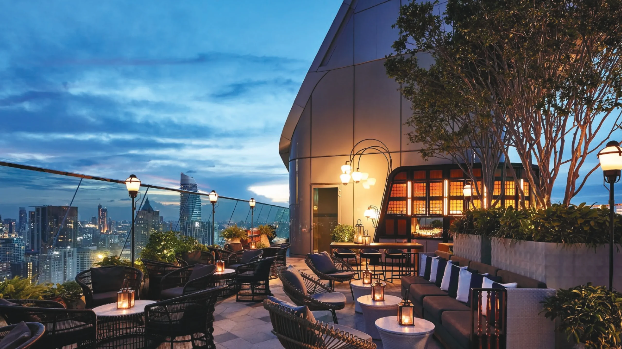 Wealth Mansion　バルコニー